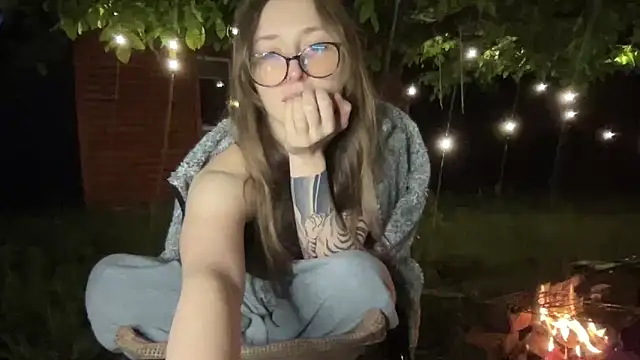 she tora69 online show from May 31, 7:04 pm