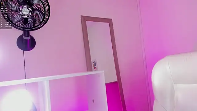 Adison Reyes online show from July 16, 11:59 am