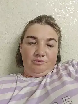 MiyaOlliver online show from July 1, 4:39 pm