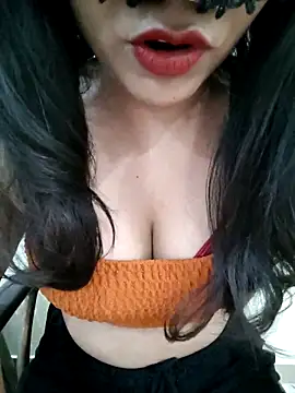 Razoee online show from June 11, 1:30 pm