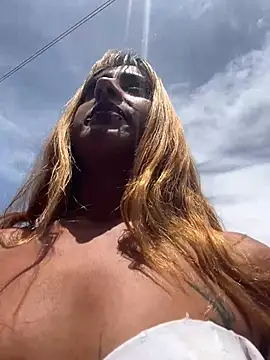 sophia forest online show from April 29, 3:37 pm