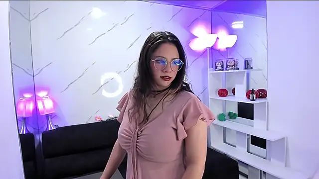 MaraMartinez  online show from July 18, 7:38 pm