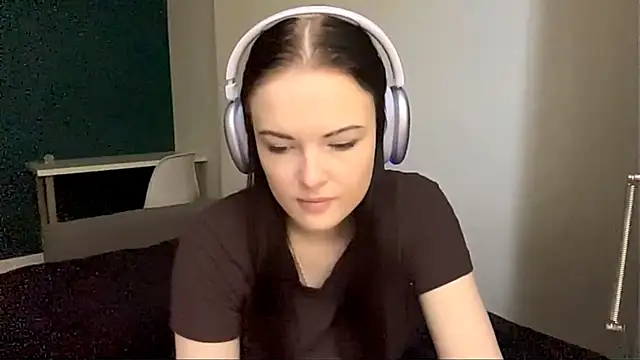 AmbientInvalid online show from May 11, 1:02 pm
