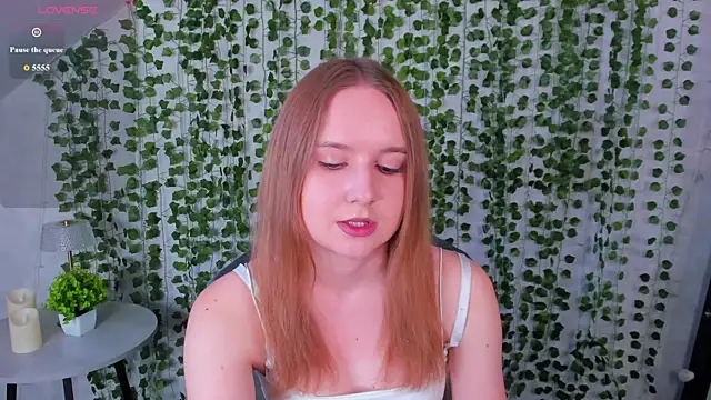 Emmaa Kimm online show from July 14, 1:17 am