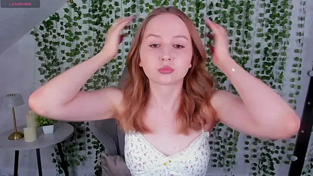 Emmaa Kimm online show from July 22, 12:55 am