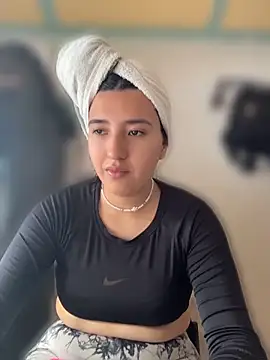 Alix Rousses20 online show from May 4, 4:22 pm