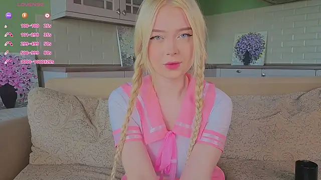 Chanelbayerr online show from May 22, 6:33 am