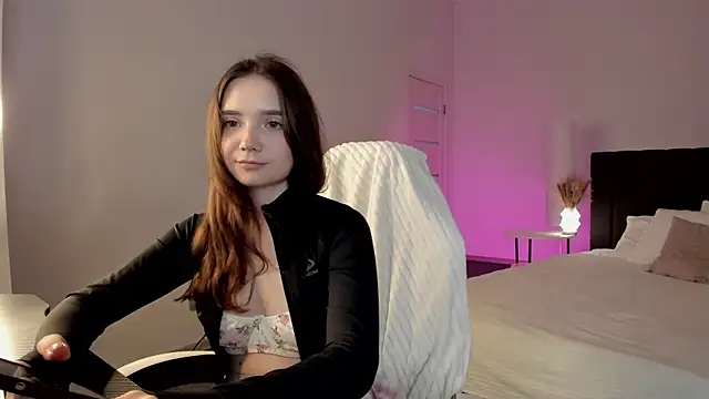 Elvienne online show from June 10, 3:17 am