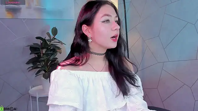 Sofia Conner online show from June 2, 9:32 am