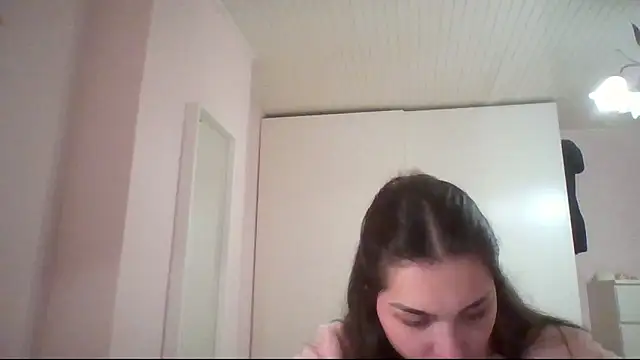 yourbella37 online show from May 4, 9:18 pm