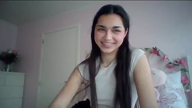 yourbella37 online show from May 18, 7:09 pm