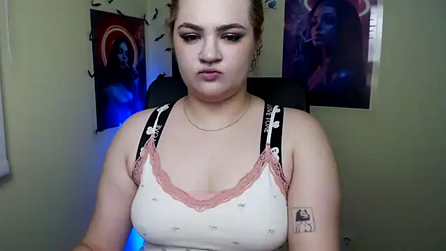 RinaRiii online show from May 31, 12:44 pm