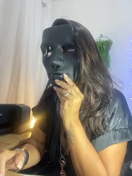 VelvetLunna online show from May 4, 12:31 pm