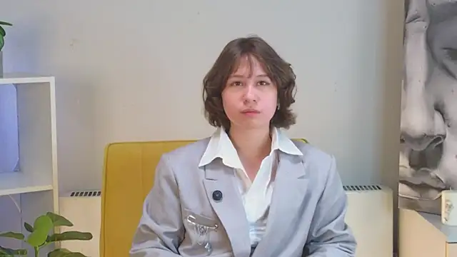 JustaAleyandrez online show from May 2, 8:17 am