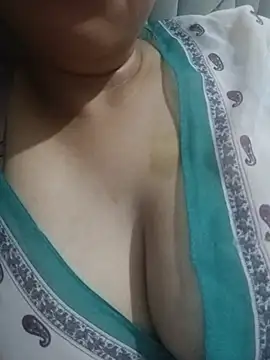 spicydalou3a online show from August 2, 7:44 am