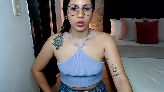 isa cruzx online show from July 11, 10:43 pm