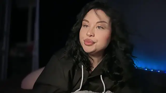 Sofi  Si online show from July 10, 7:58 pm