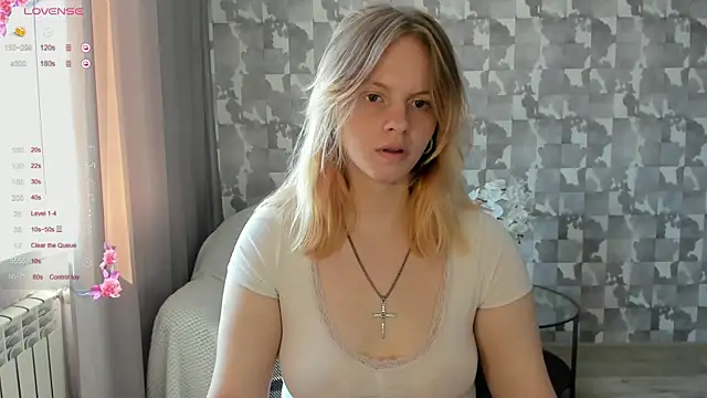 L aura online show from May 9, 7:21 am