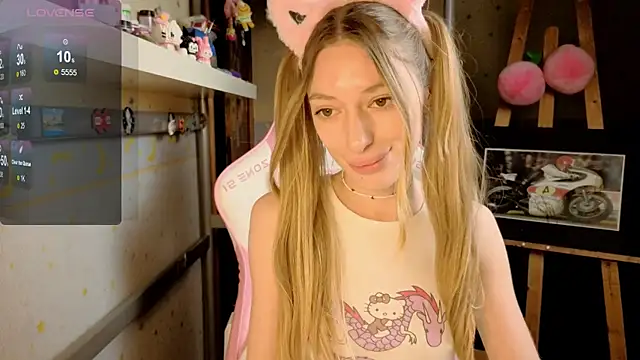 MiaMooonn online show from May 31, 6:09 pm