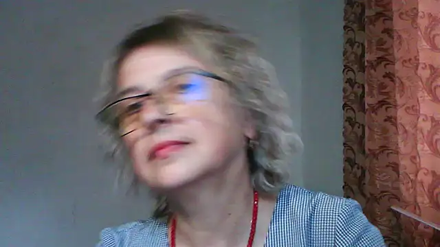 ElizabethGorden online show from June 12, 1:30 pm