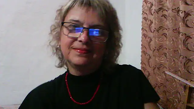 ElizabethGorden online show from July 15, 6:23 pm