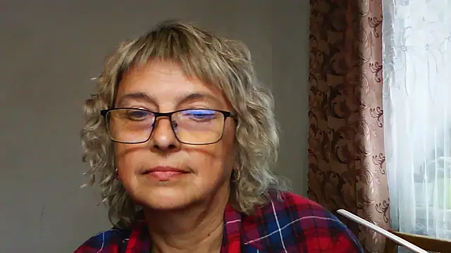 ElizabethGorden online show from July 28, 12:48 pm