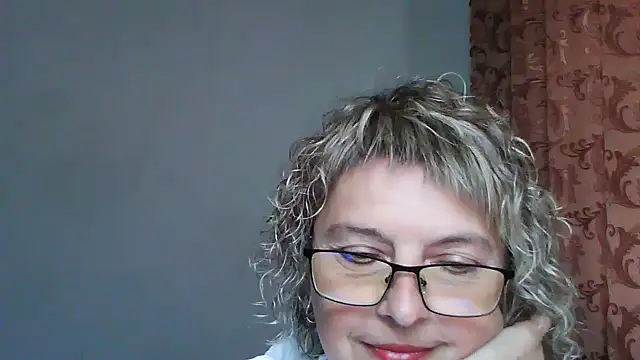 ElizabethGorden online show from June 18, 1:27 pm