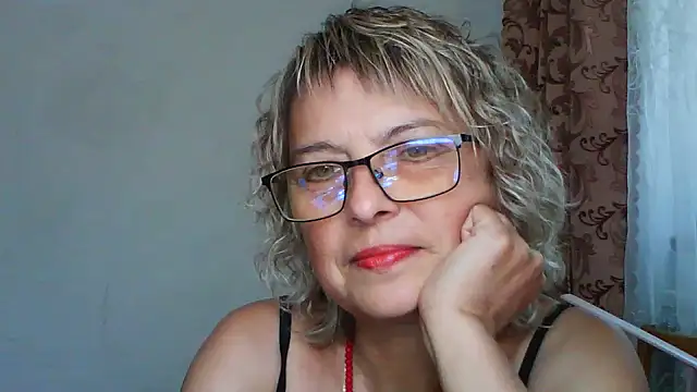 ElizabethGorden online show from July 26, 11:51 am