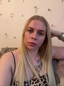 hottitslove online show from May 5, 5:16 pm