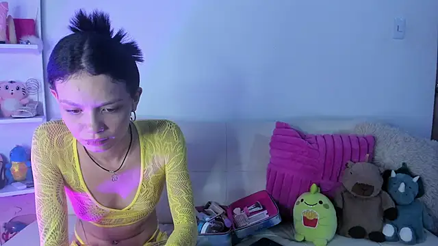 ela velvet online show from June 24, 4:55 am