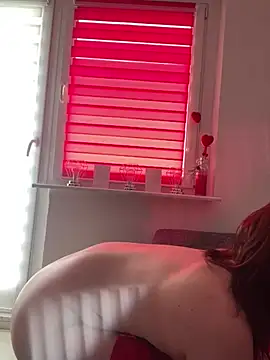 LindaLee90 online show from July 15, 1:49 pm
