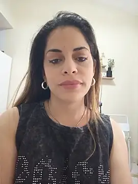 LolaCherryX online show from May 7, 1:48 pm