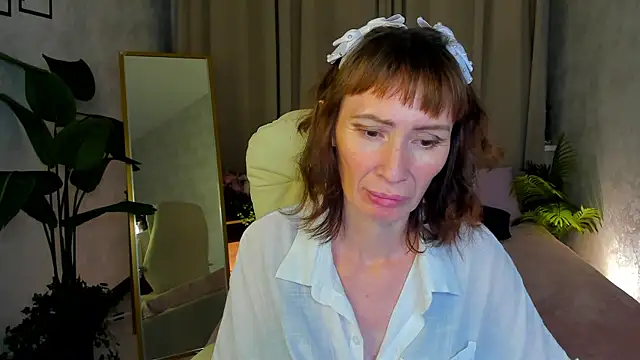 gracekellyyy online show from July 6, 3:03 pm