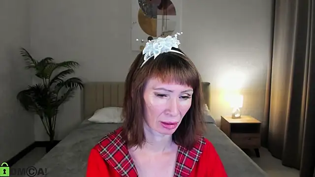 gracekellyyy online show from July 17, 4:17 am