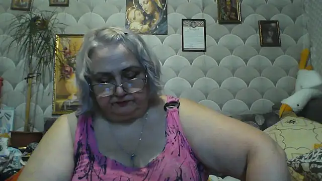 MarinaFarina53 online show from July 18, 3:58 pm