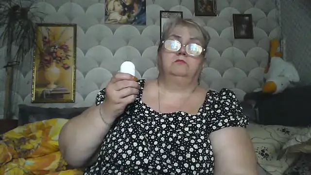 MarinaFarina53 online show from July 13, 1:34 pm