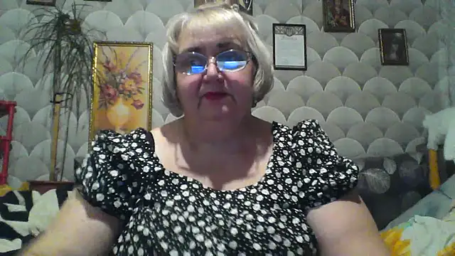 MarinaFarina53 online show from June 1, 8:54 pm