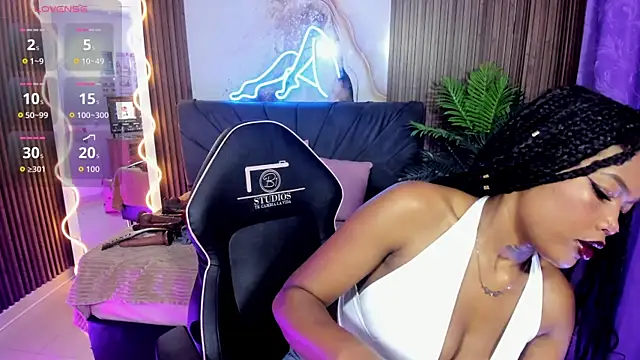 CRISTALBROKE TAY online show from June 13, 7:22 pm