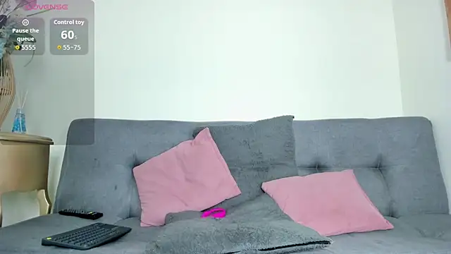 Lizeth White  online show from June 8, 3:57 pm