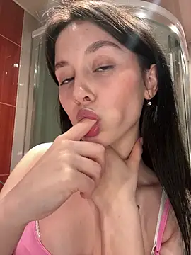 EvaHearts online show from May 31, 8:32 pm