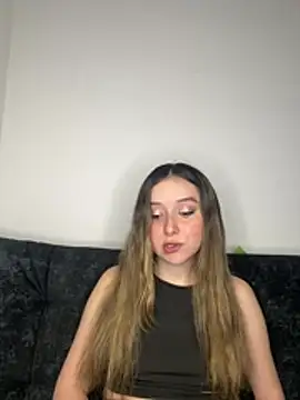 Sarisloves online show from July 11, 10:54 pm