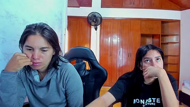 Soffy and Emily online show from July 18, 1:24 pm