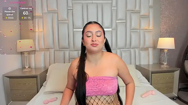KendalBecker online show from May 20, 3:58 am