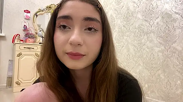 Rosie Sweety online show from June 2, 7:37 pm