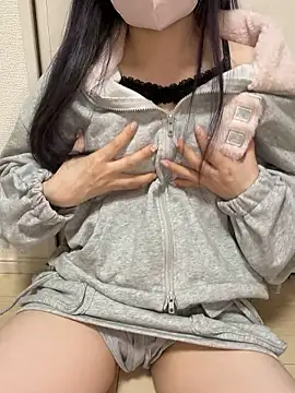 luna sleepy online show from June 3, 1:45 pm
