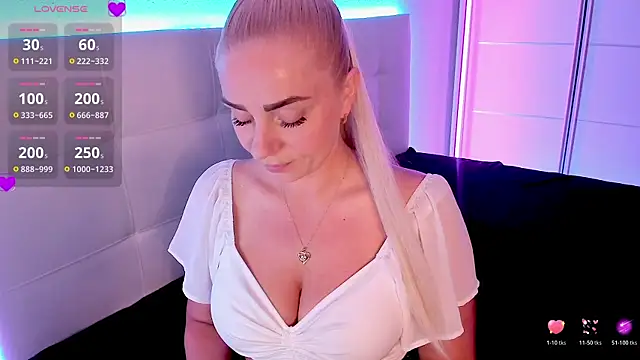   Dasha   online show from July 1, 9:36 pm
