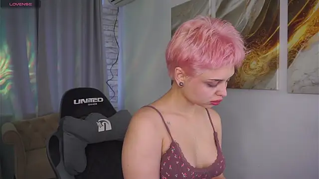 Emmy-Brooks online show from July 15, 1:43 am