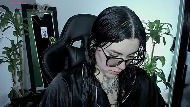 MissCharlottte 18 online show from July 22, 5:30 am