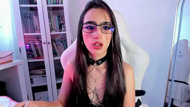 AgathaBlair online show from June 1, 4:19 pm