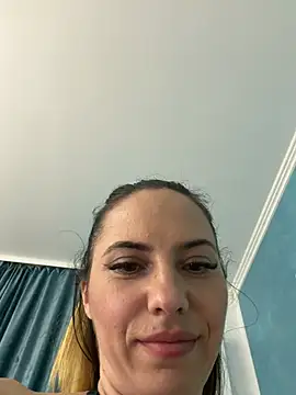 BabyyDoll21 online show from June 2, 7:04 pm